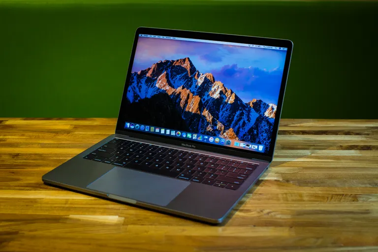 apple-macbook-pro-13-inch-2016-1888-044 MacBook Pro 13 Inch - Pros & Cons