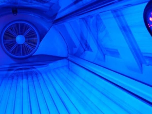 Do-Electric-Cars-Need-Oil-Changes-14 Can You Wear Wireless Headphones in a Tanning Bed?