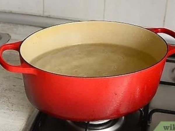 Untitled-design-2023-05-21T152827.233 Can You Boil Water In A Dutch Oven?