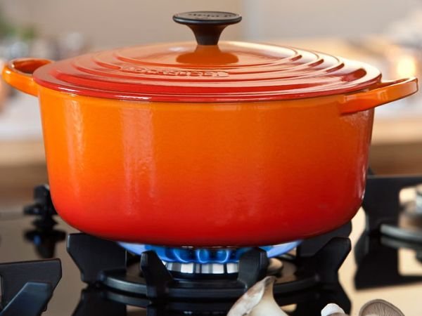Untitled-design-2023-05-21T154730.846 Can You Boil Water In A Dutch Oven?