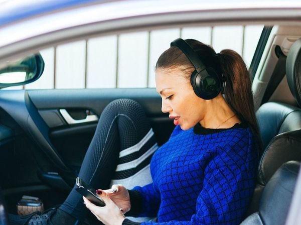 Untitled-design-70 Is It Illegal to Drive with Headphones in Texas?
