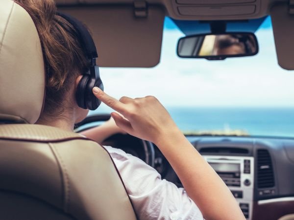 Untitled-design-72 Is It Illegal to Drive with Headphones in Texas?