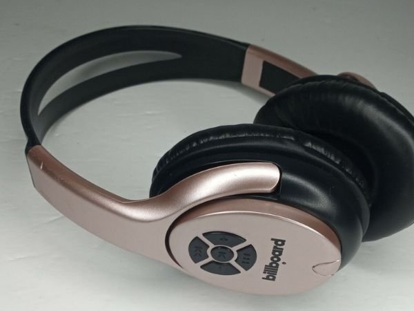 Untitled-design-2023-06-19T170728.661 How To Connect Billboard Wireless Headphones?